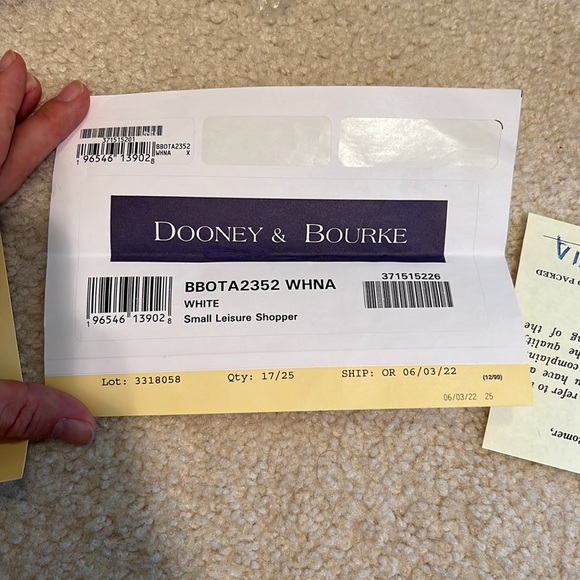 Dooney and Bourke Botanical Collection small shopper - Picture 8 of 11